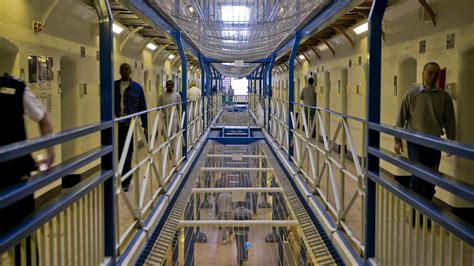 Wandsworth Prison Escape Lost Jail Keys Out Of Date Cctv Cameras And Claims Of An Inside Job