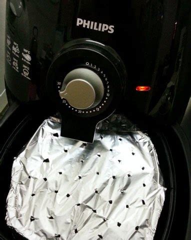 Even though most air fryer baskets have nonstick coatings, you'll still want to grease the basket to make sure nothing sticks. Are aluminium foils safe for use with the air fryer? - Quora