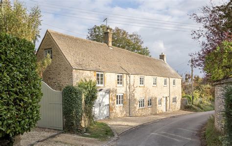 A Restored Cotswold Cottage Maintains Its Authentic Heritage Jh Designs