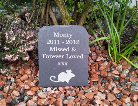 Pet headstones has been a family run business for. Natural Slate Pet Memorial Grave Marker Headstone 11cm x ...