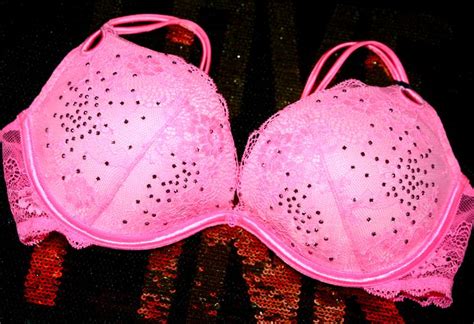 Pink Love Vs Pink Things Every Girl Should Have Vs Bras Cute Bras Pink Nation Queen Bra