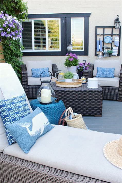 5 easy patriotic decor ideas to make the summer holidays fun and special. Outdoor Living - Summer Patio Decorating Ideas | Patio ...