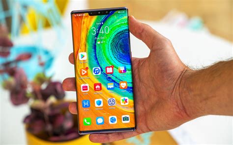 The huawei mate 30 pro 5g shares the same specs as the regular mate 30 pro except for the 7nm kirin 990 5g chipset. Huawei Mate 30/Mate 30 Pro | Page 7 | MyBroadband Forum