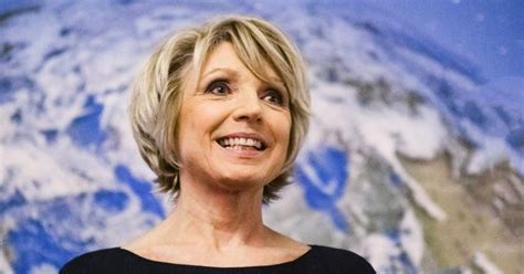 Évelyne Dhéliat, sa lutte perpétuelle contre la maladie d ...