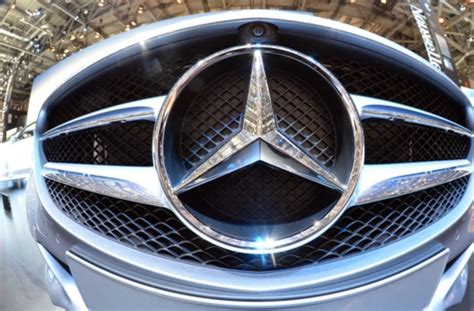 Mercedes-Benz Bank: Mercedes-Bank startet stark ins neue ...