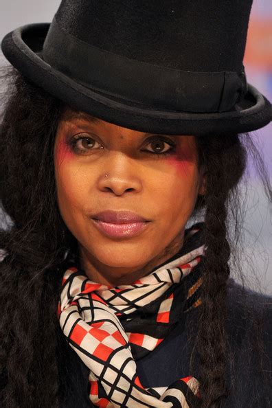 Rhymes With Snitch Celebrity And Entertainment News Erykah Badu