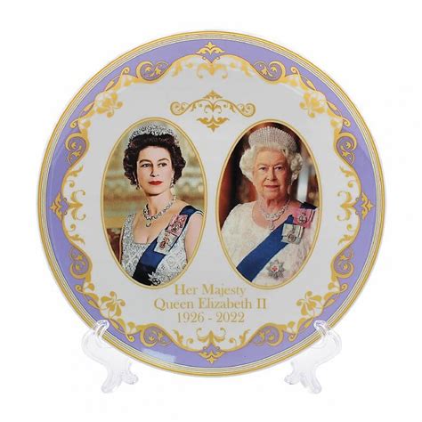 Queen Elizabeth Ll Memorabilia Plate With Stand Coopers Of Stortford