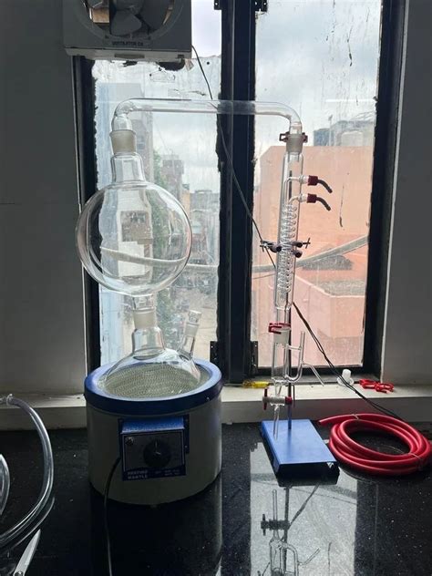 Borosilicate Glass Steam Distillation Unit Ltr For Personal And