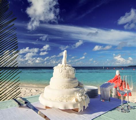 Centara Grand Island Resort And Spa Maldives Wedding Venues In Maldives Hitchbird