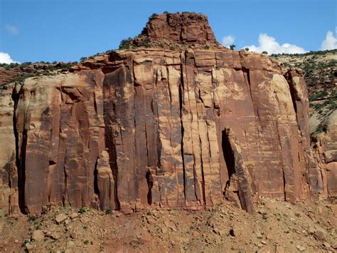 Broken Tooth Cliff Indian Creek Utah Photos Diagrams And Topos