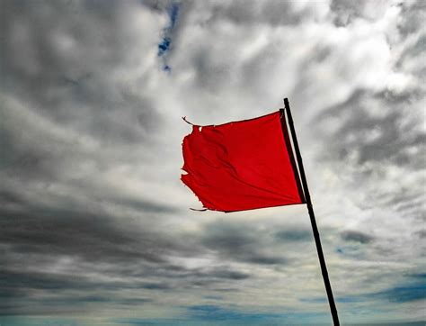 the biggest red flags to watch for in your divorce case