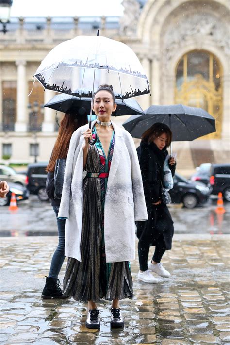 Entdecke hochwertige socken, hoodies & gürtel angelehnt an koreanische street style mode. korean fashion trends street style 2017 2018 - Styles 7