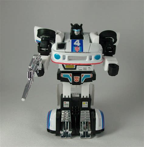 G1 ouviu 106 médicos sobre vacinação, máscaras e taxa de mortes. Transformers Jazz (G1 Encore Reissue) - modo robot | Flickr