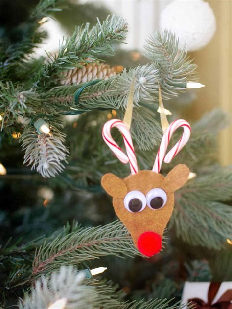 15 Cute Reindeer Crafts For The Holidays