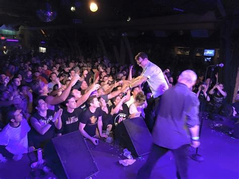 Guy Eats Out Woman On Stage During Dead Kennedys Concert Nsfw Laist