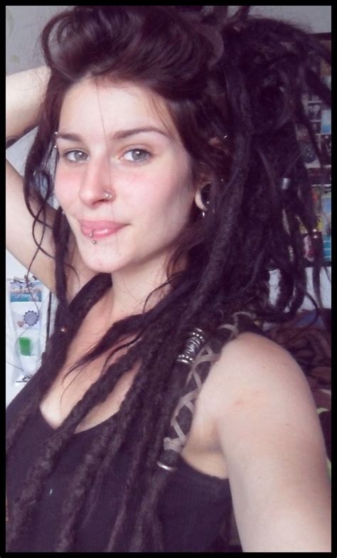 White Girls Really Can Have Dreads Maybr I Should Hmm Dreads Loose Dreads Half Dreads