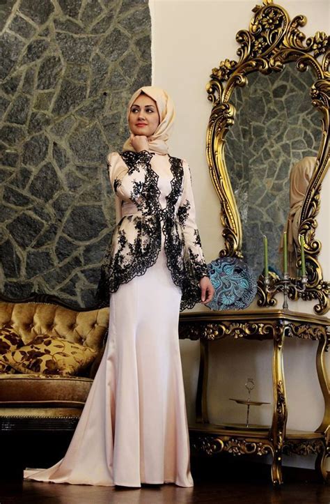 Black Lace Long Sleeve Muslim Evening Dresses 2017 Hijab Islamic Dubai