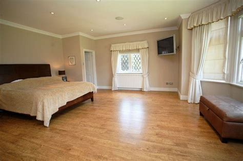 When choosing your bedroom floor there are many options available for you to choose from depending on your personal taste, budget and who will be using the bedroom. Click to see a larger image