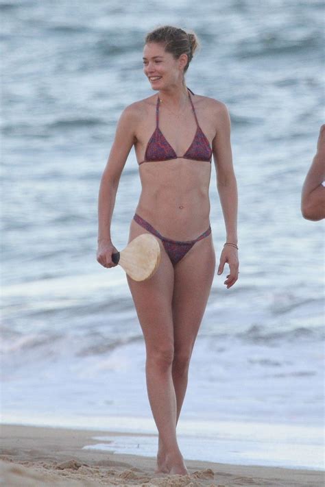 Candice Swanepoel And Doutzen Kroes In Bikini On The Beach In Bahia
