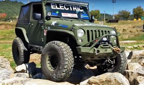 el jeep wrangler electrico  deja en ridiculo  los modelos gasolina