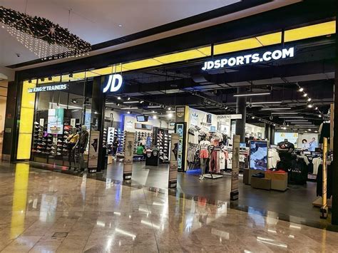 You can also fill the customer service form available on the website. JD Sports ouvre une nouvelle boutique au centre commercial ...