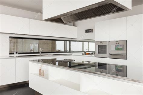 Modern Villa Kitchen Stock Photo By ©zveiger 53826967
