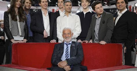 He participated this week in one of the most emblematic shows of the paf, that of michel drucker. Annabelle, Alessandro, Victor, Christopher, Paul, Nicholas ...