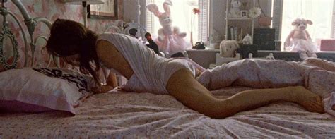 Natalie Portman Masturbates In Scene From Black Swan