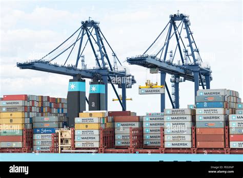Maersk Line Container Ship Hi Res Stock Photography And Images Alamy