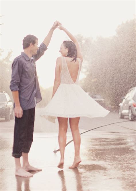 26 Rainy Day Wedding Photos That Are Hopelessly Romantic