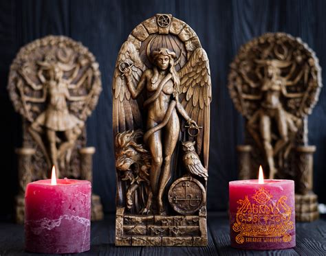 Lilith Inanna Ishtar Astarothn Sumerian Wiccan Goddess Of Feminine
