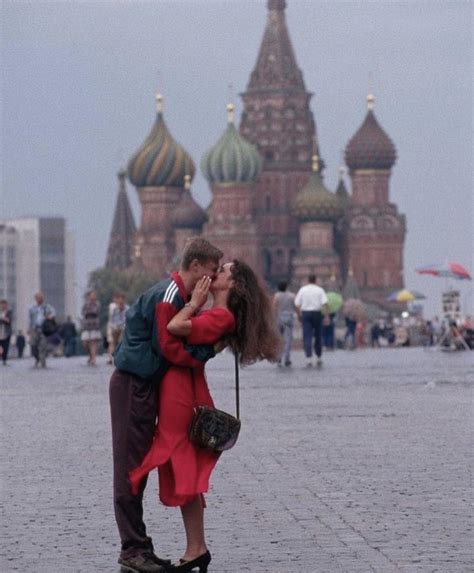 a couple in moscow russia 1990s r europe