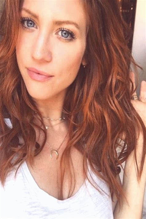 Brittany Snow Aime Ses Cheveux Roux Light Auburn Hair Coffee Hair Color Red Brown Hair Color