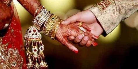 Love Marriage In India Love Vs Arranged Marriage An Essay