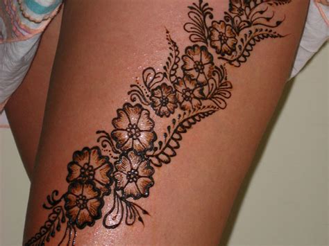 26 Voguish Henna Tattoo Designs For 2013