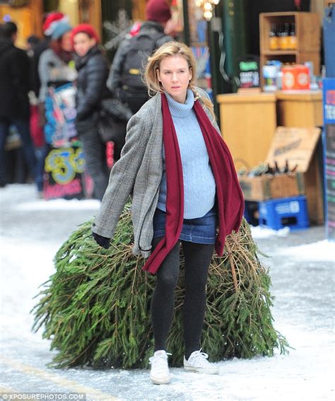 Pregnant Bridget Jones Picks Up A Christmas Tree14 Years After Renee