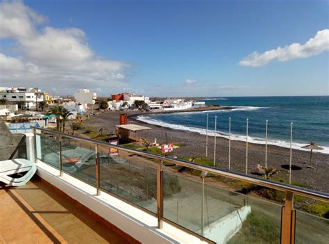 Utilizá nuestros filtros de búsqueda y accedé a las mejores propiedades del país! Alquiler apartamento en Puerto del Rosario, Islas Canarias con balcón/terraza y televisión - Niumba