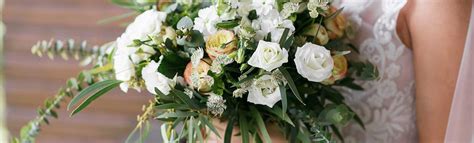 Rather than searching for hours to figure out which types and colors of flowers buying flowers in bulk helps you to save money on your event so that you can create the look you want while still sticking to a budget. Bulk Wholesale Flowers & DIY Wedding Flower Customer Reviews