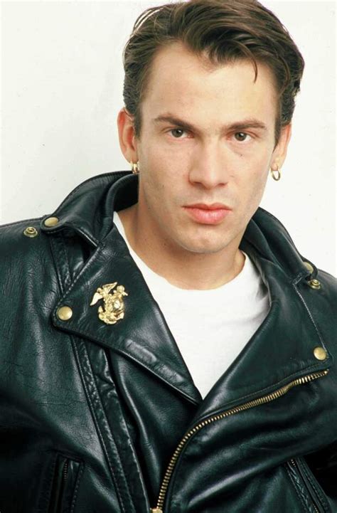 He records his work in french, as well as in italian, spanish and english. Florent Pagny : 30 ans de looks excentriques et déjantés ...