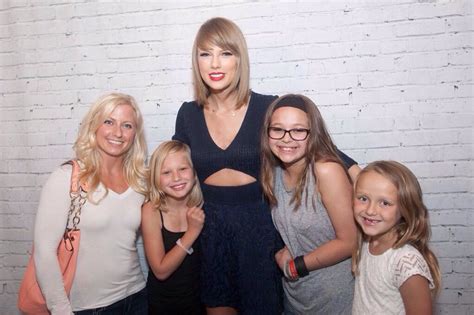 Tswiftnz “whas11kristin Still Smiling From Ear To Ear Meeting