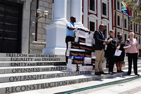 Da Concerned People Are Being Misled About Nhi Bill At Hearings News24