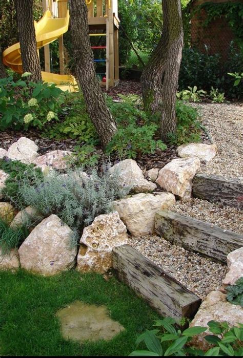 Rock Landscaping Ideas For Your Front Yard