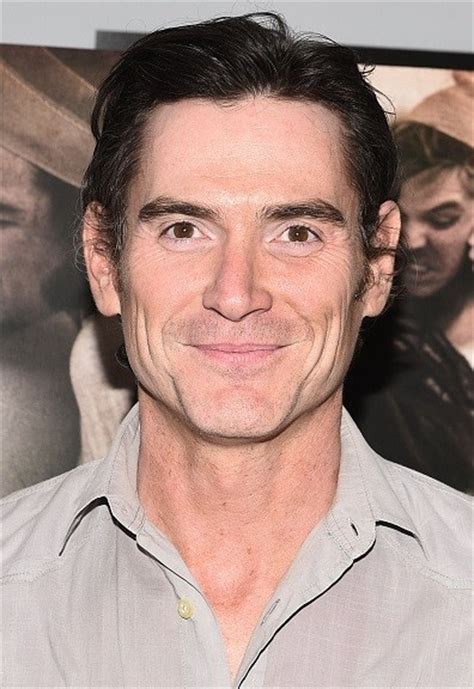 Known as much for his rigorous career choices as for his talent and chiseled good looks, billy crudup has been straddling the line between serious actor and it leading man for several years. Billy Crudup Net Worth | Celebrity Net Worth
