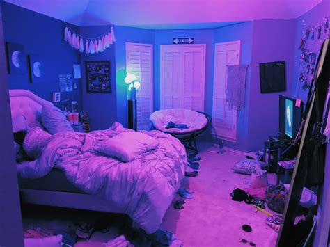 Pin By K On Style ♥‿♥ Neon Bedroom Neon Room Dream Rooms