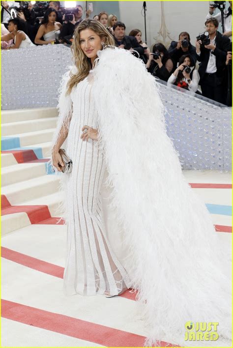 Gisele Bundchen Rewears Iconic Chanel Couture Look At Met Gala Years After