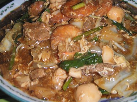 This char kway teow recipe is made with rice noodles, chinese sausage, shrimp, light soy sauce, dark soy sauce, and kecap manis. BUKU RESEPI MAMA: KUEY TEOW PLUS MINUS
