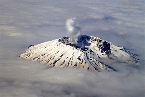 In Photos Top 10 Most Dangerous Volcanoes In The World