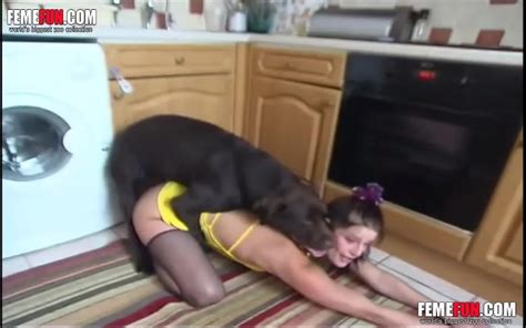 Slender Housewife And Smart Dog Arrange Awesome Xxx Fuck In Kitchen