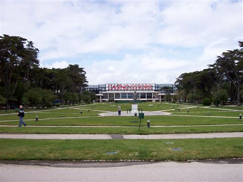 Check spelling or type a new query. File:Estoril Casino.jpg - Wikimedia Commons