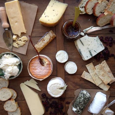 How To Create An Amazing Cheese Platter — The Mom 100